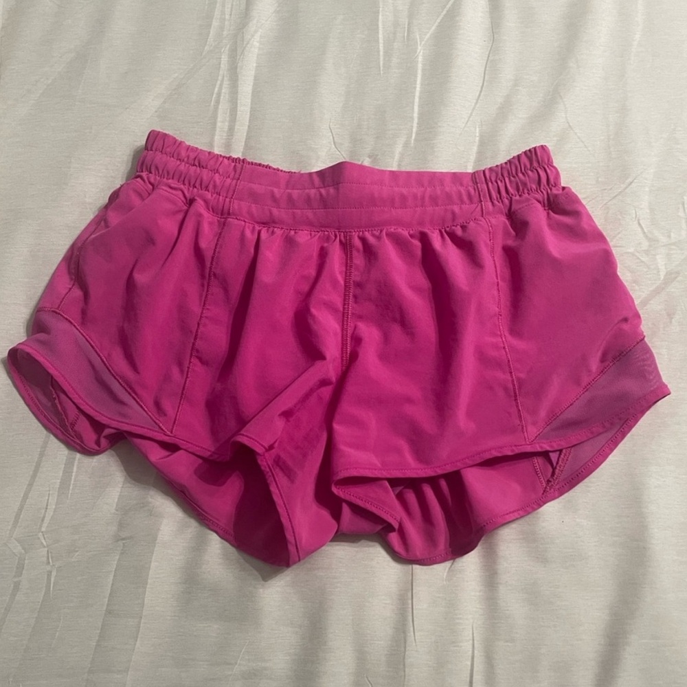 Lululemon Shorts 2.5" Sonic Pink